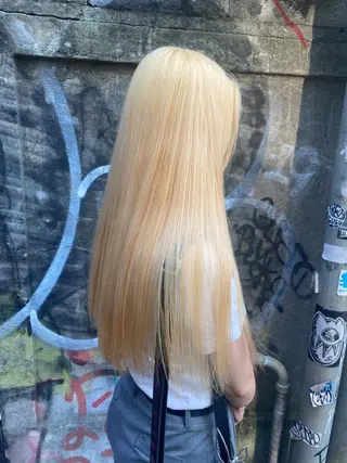 ミディアム ✴︎TO-MA✴︎ レッドカラー/透明感のヘアスタイル