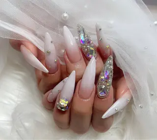 ネイル &ME ネイルサロンのネイルデザイン