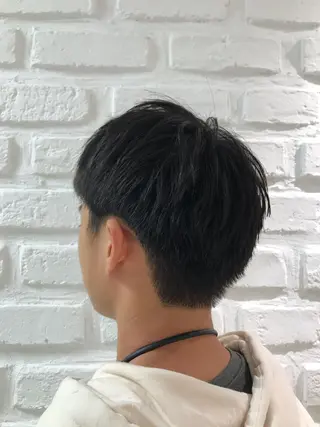 ショート メンズ 【暖色カラー特化】 中山由梨のヘアスタイル