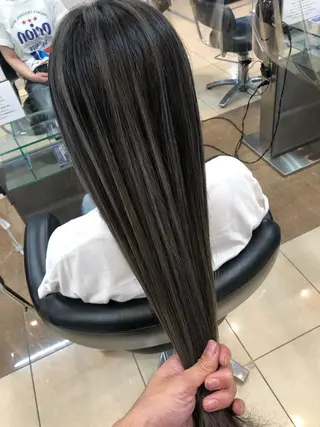 ロング 手塚 亮汰のヘアスタイル