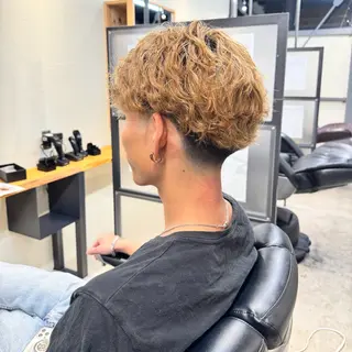ショート カラー パーマ メンズ 梅本 淑人のヘアスタイル