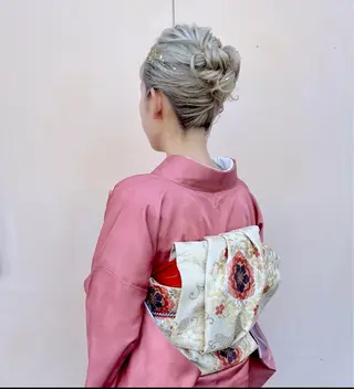 ミディアム ヘアアレンジ yui .のヘアスタイル