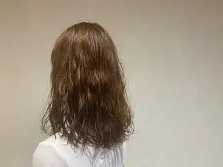 セミロング パーマ yamauchi mikuのヘアスタイル