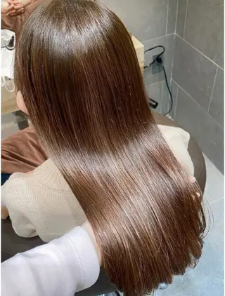 ロング broteなかもず 【髪にドラマを】のヘアスタイル