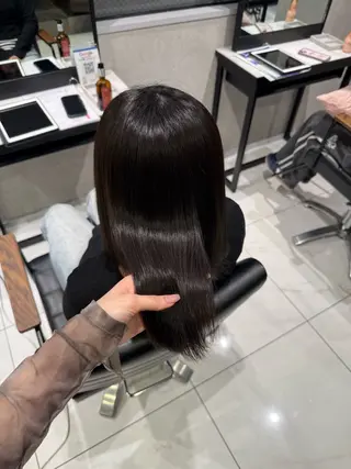 ミディアム 艶ブラウン/赤み消し /盛れる顔周りのマツエク・マツパデザイン