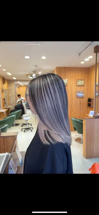 ミディアム 高山 滉太のヘアスタイル