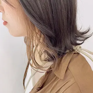 セミロング カラー 渡邊 唯のヘアスタイル
