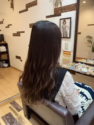 ロング カラー サトウ シューイチのヘアスタイル
