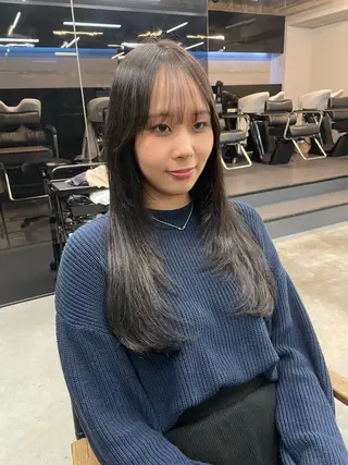 ロング 伊藤 莉奈　韓国ヘアのヘアスタイル