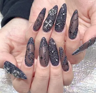 ネイル Queens ゲンのネイルデザイン