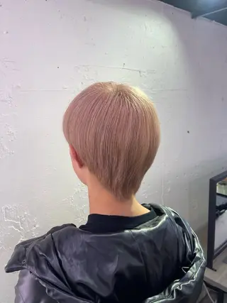 カラー メンズ SERINA/ウルフ 、デザインカラーのヘアスタイル