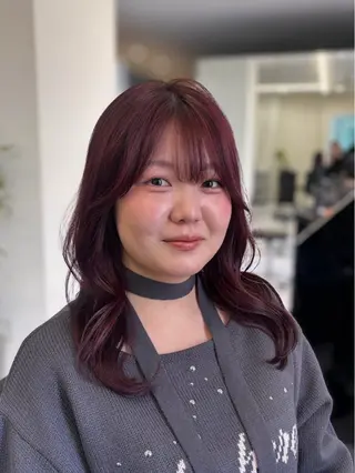 ミディアム カラー momo/レイヤー /デザインカラーのヘアスタイル