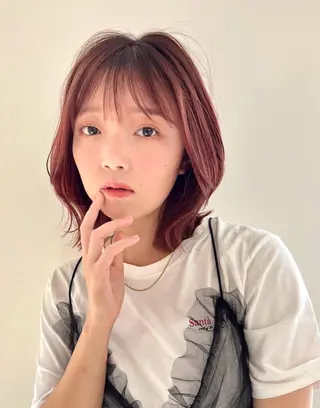 ミディアム カラー 礪波 佐耶のヘアスタイル