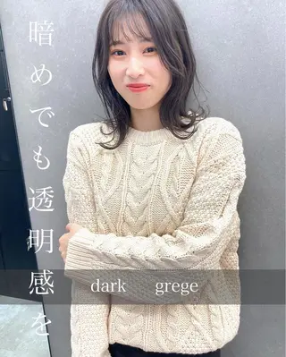 セミロング カラー ヘアアレンジ 韓国🇰🇷レイヤー カットオリーブカラーのヘアスタイル