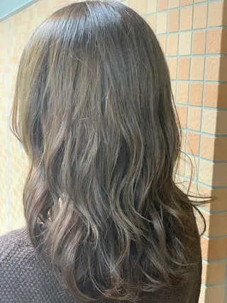 ミディアム 井上 涼花のヘアスタイル