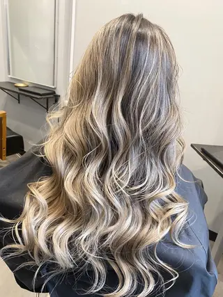 ロング カラー パーマ ヘアアレンジ ネイル マツエク・マツパ アイブロウ 井上 一平のヘアスタイル