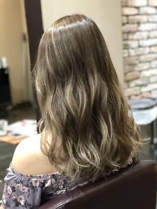 カラー ロング 辻 竜也　のヘアスタイル