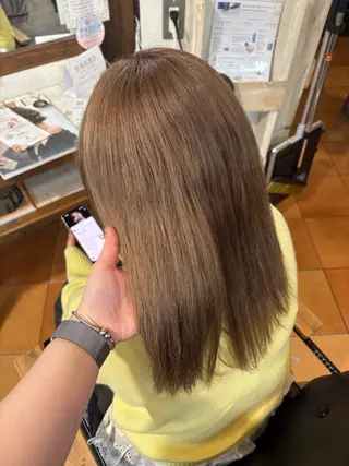 セミロング カラー 元山 透明感艶カラー 🌻レイヤーカットのヘアスタイル