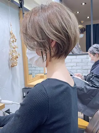 ショート カラー 🥣安野祥華 銀座大人ショート🥣のヘアスタイル