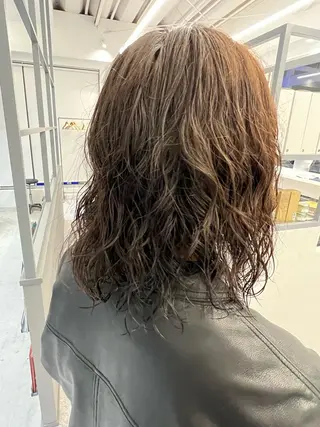 ミディアム パーマ 𝑬𝑰𝑲𝑰/ 金沢駅西口店のヘアスタイル
