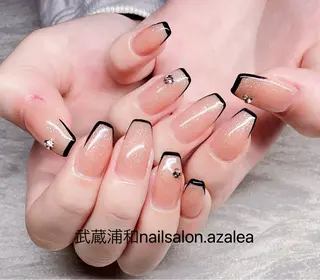 ネイル R inのネイルデザイン