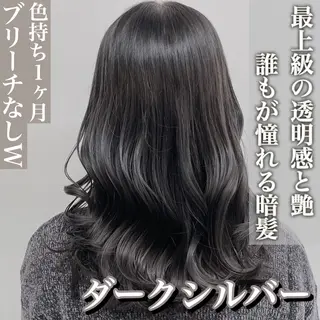 セミロング カラー レイヤーカット 透明感カラーのヘアスタイル