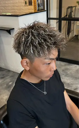 ショート 辻 日向のヘアスタイル