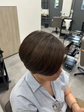 ショート カラー カイト/透明感カラー /艶髪のヘアスタイル