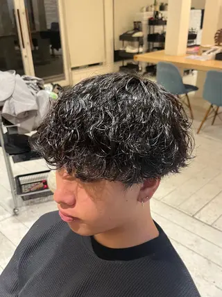 ショート パーマ メンズ メンズ特化 山崎  蓮のヘアスタイル