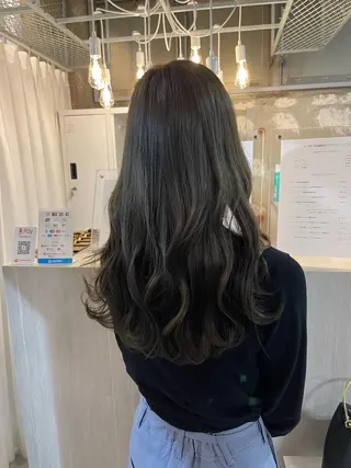 ロング カラー 松本 瑠菜のヘアスタイル