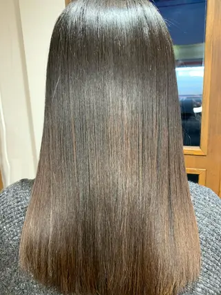 セミロング yoshihara yuukiのヘアスタイル