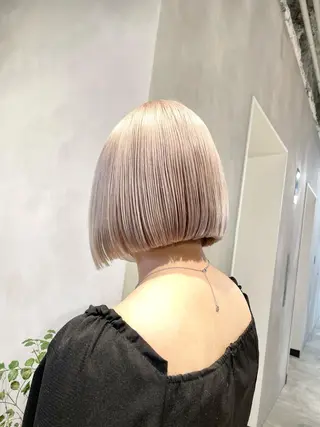 ショート カラー ハイトーン×レイヤー ／遠藤将太のヘアスタイル