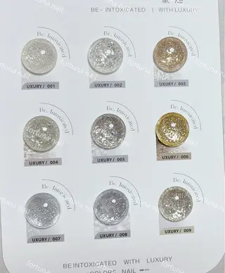 ネイル Nail •Head スパFortunaのネイルデザイン