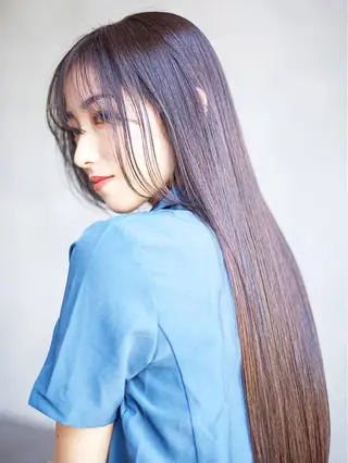 カラー 藤本 朝咲日のヘアスタイル