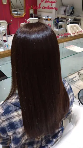 ロング 名執 朋夏のヘアスタイル