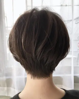 ショート カラー 岡本 一平のヘアスタイル