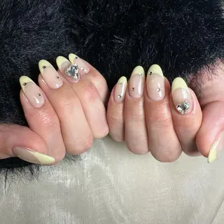 ネイル 里見 麗のネイルデザイン