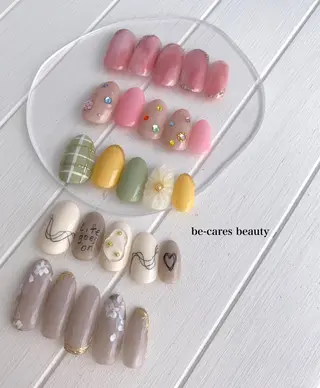 ミディアム カラー ネイル マツエク・マツパ be-cares beauty(豊川店のネイルデザイン