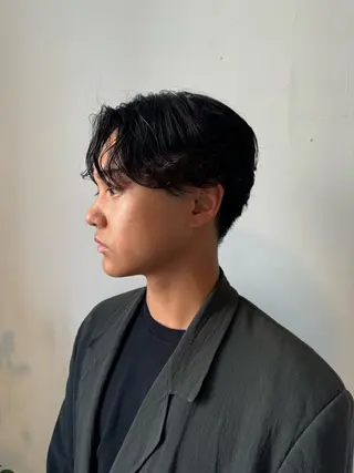 パーマ メンズ メンズ特化シャドウパ ーマラウンドマッシュのヘアスタイル