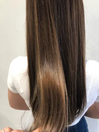 ロング パーマ 三鷹で1番ショート ボブをカットする新谷のヘアスタイル