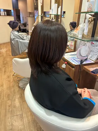 ミディアム 水木 里咲のヘアスタイル