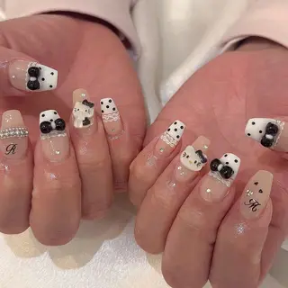 ネイル シュシュ 🎀 girly nailのネイルデザイン