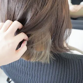ミディアム カラー 甲斐 もあのヘアスタイル