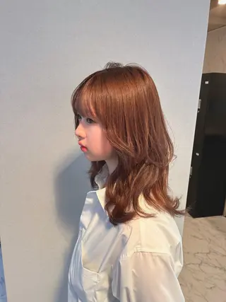 ミディアム カラー ハナダ メイのヘアスタイル