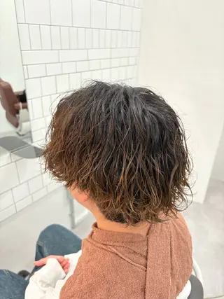 ショート カラー パーマ メンズ 中田 信太郎のヘアスタイル