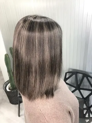 ショート カラー LOOP hairのヘアスタイル
