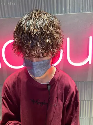 ミディアム パーマ メンズ unopulir 景山　凌のヘアスタイル