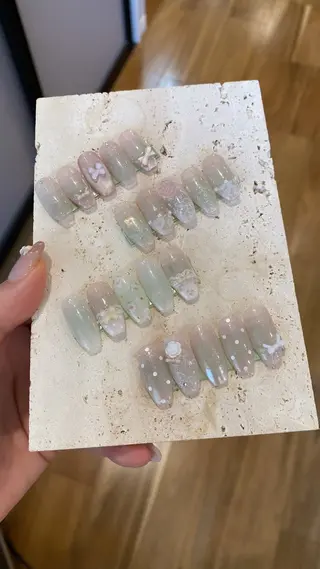 ネイル crystal ⭐︎ colorのネイルデザイン