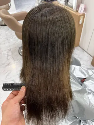 セミロング カラー 赤み消し透明感カラー オオヤマのヘアスタイル