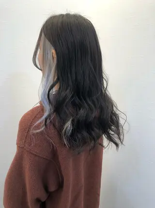 カラー ツノガイ エリのヘアスタイル